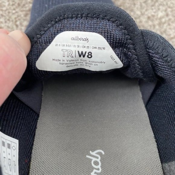 NEW! Allbirds Tree Runners Limited Edition Navy Blue Dark Sole 8 - Picture 5 of 12